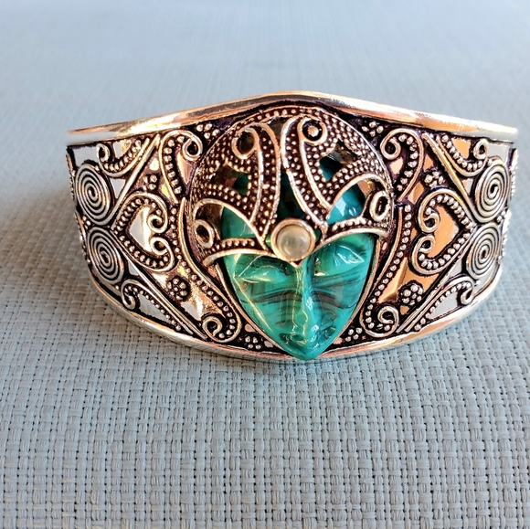 New Carved Goddess Face Rainbow Moonstone 925 Silver Bracelet. - Picture 7 of 9